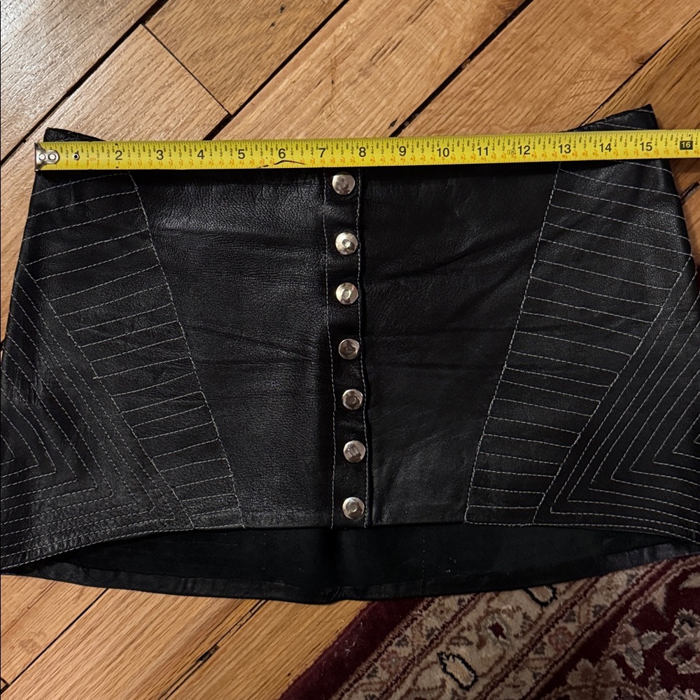 Custom made butter Leather Mini Skirt - Picture 9 of 9
